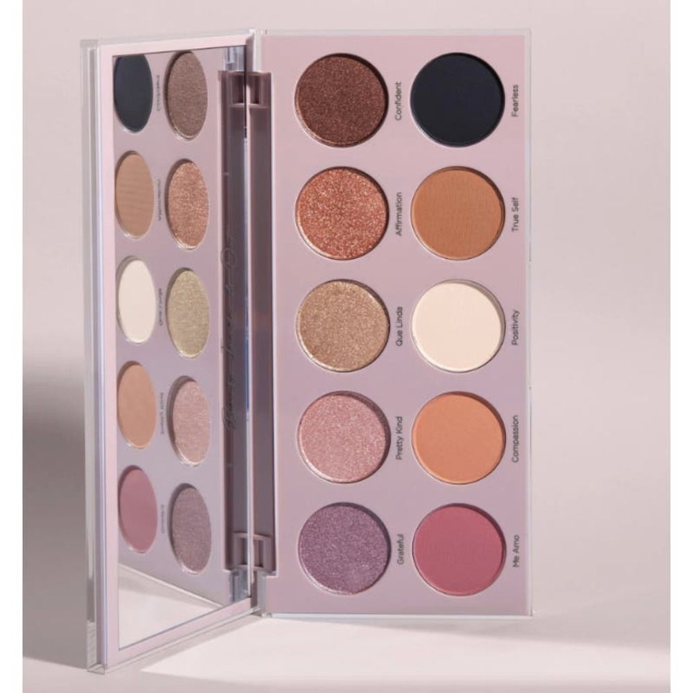 Dominique Cosmetic Essential‎ Palette  BNIB
